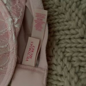 2 lightly worn 36DD body by victoria lined perfect coverage  1 pink 1 yellow